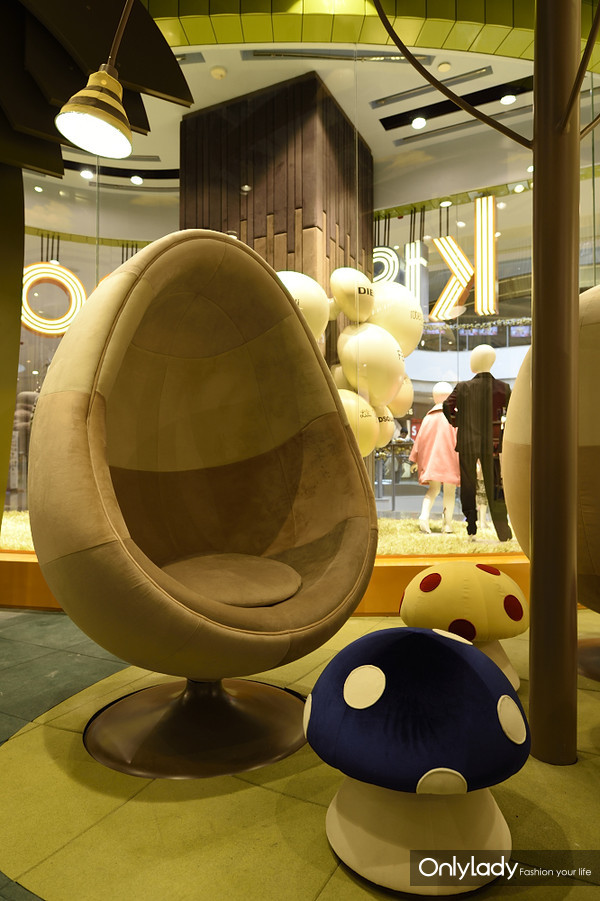 闈欏畨鍢夐噷涓績绔ヨ,鍢夐噷涓績绔ヨ