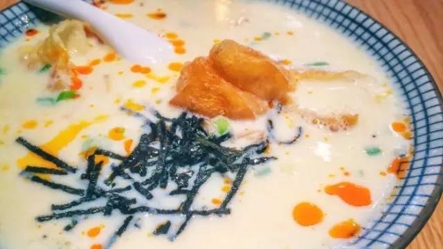 上海日月光攻略,徐家汇日月光有什么好吃的