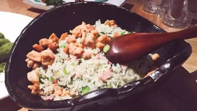 上海日月光攻略,徐家汇日月光有什么好吃的