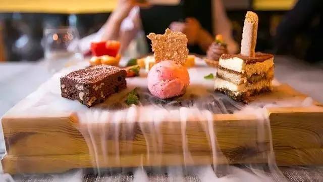 上海日月光攻略,徐家汇日月光有什么好吃的