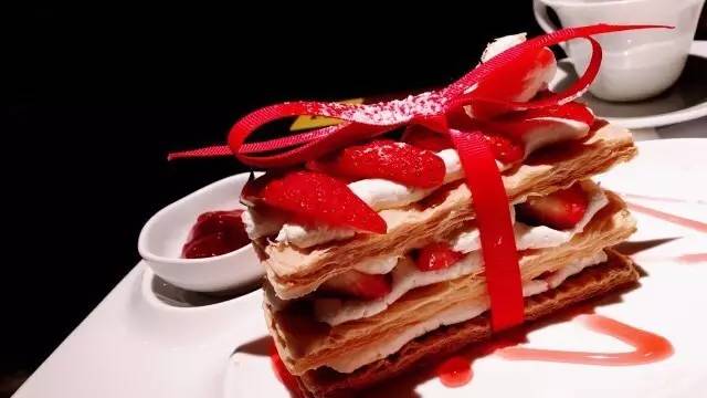 上海日月光攻略,徐家汇日月光有什么好吃的