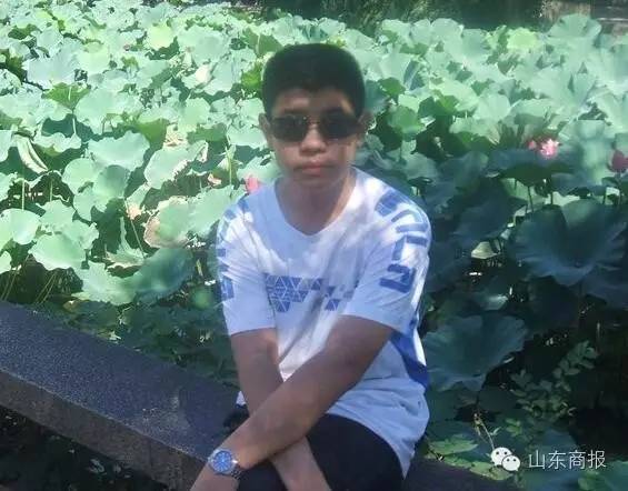 高考749分的学霸现状,济南高考状元711分