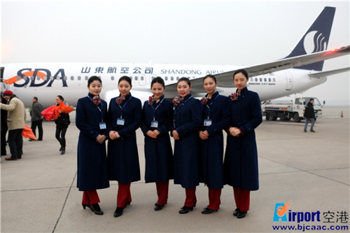 2018乘务员,2019航空公司乘务员年终奖排名