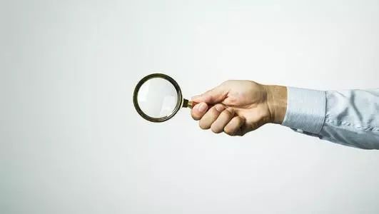 85岁阿婆带了4瓶止咳露入境,这一次深检君又创新了……