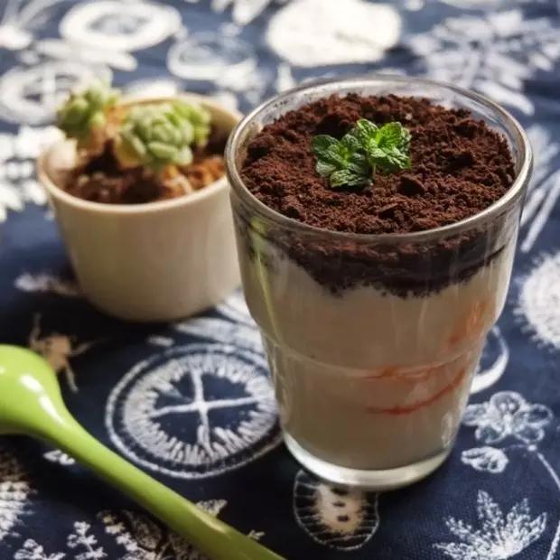 酸奶是疯了么、和谁都能有一腿、这么*交滥**真的好么?