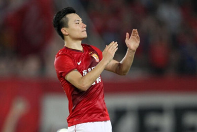 28岁当红国脚再现一世界级停球,无私传球集锦