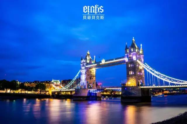 小编写完这条微信就请假去英国了,老板,这是我离英国最近的时刻