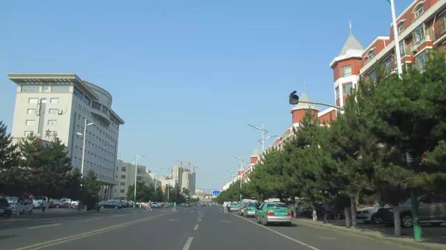 鍗氶泤鐭宠僵,鍗氶泤杞╁灞辩煶