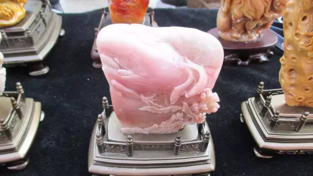 鍗氶泤鐭宠僵,鍗氶泤杞╁灞辩煶