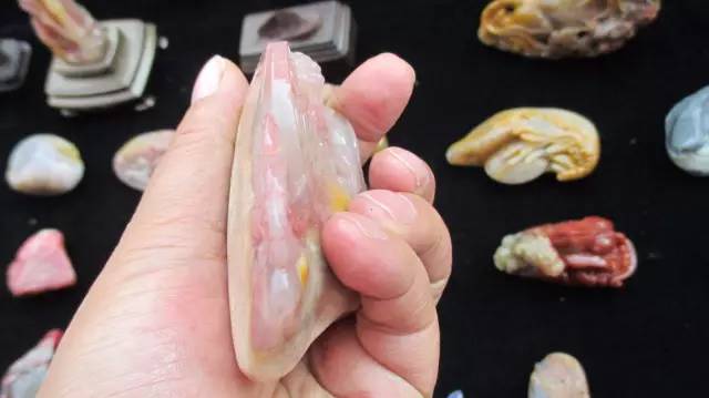 鍗氶泤鐭宠僵,鍗氶泤杞╁灞辩煶