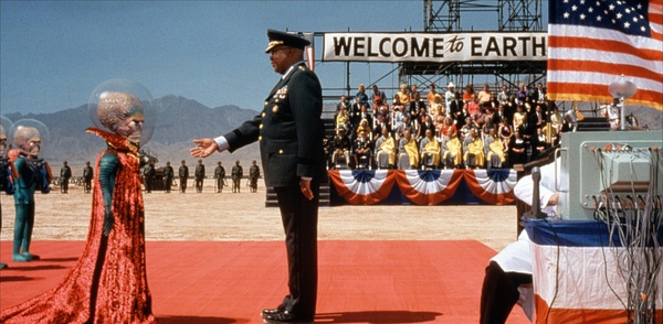 独立日不看第一部能看懂吗,独立日一口气看完