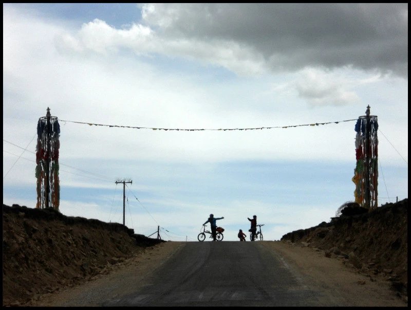 自由在高处的主要内容,自由在高处合集