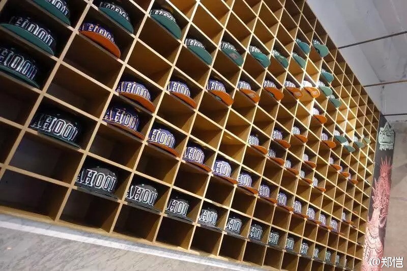 郑恺王嘉尔潮牌,余文乐开的潮牌店