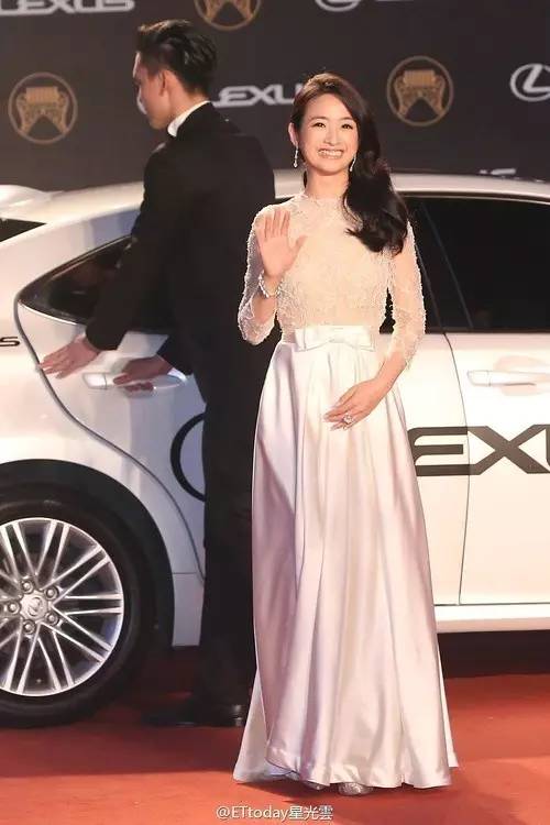 肿胀还是变胖?爱晒娃的范范又双叒叕变脸,这是要崩坏的节奏咩?