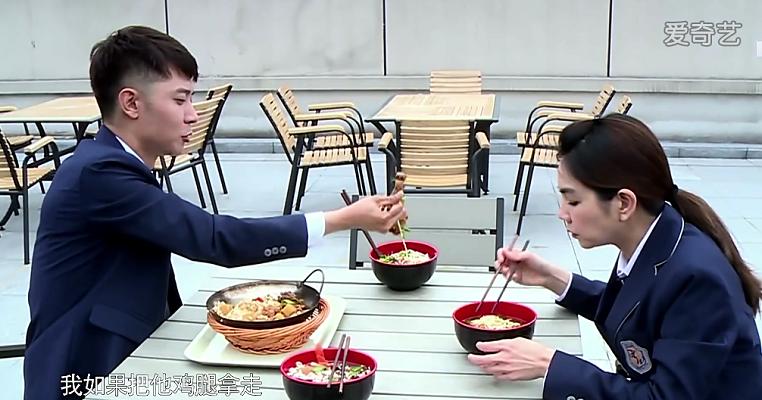 鹿晗大张伟综艺我去上学啦吃饭,大张伟鹿晗我去上学了掌声响起来