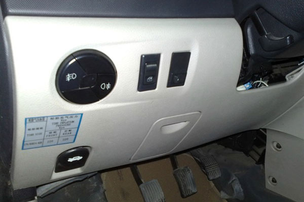 江淮同悦尾灯升级,江淮同悦哪里有改装的