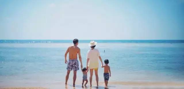 这个20年前无人知晓的小岛，现在竟然成为穷尽想象的魅惑之地！