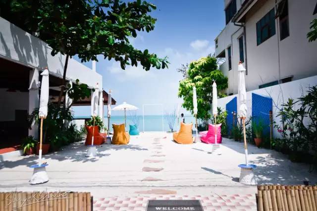 这个20年前无人知晓的小岛，现在竟然成为穷尽想象的魅惑之地！