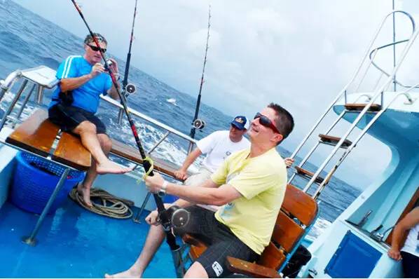 这个20年前无人知晓的小岛，现在竟然成为穷尽想象的魅惑之地！