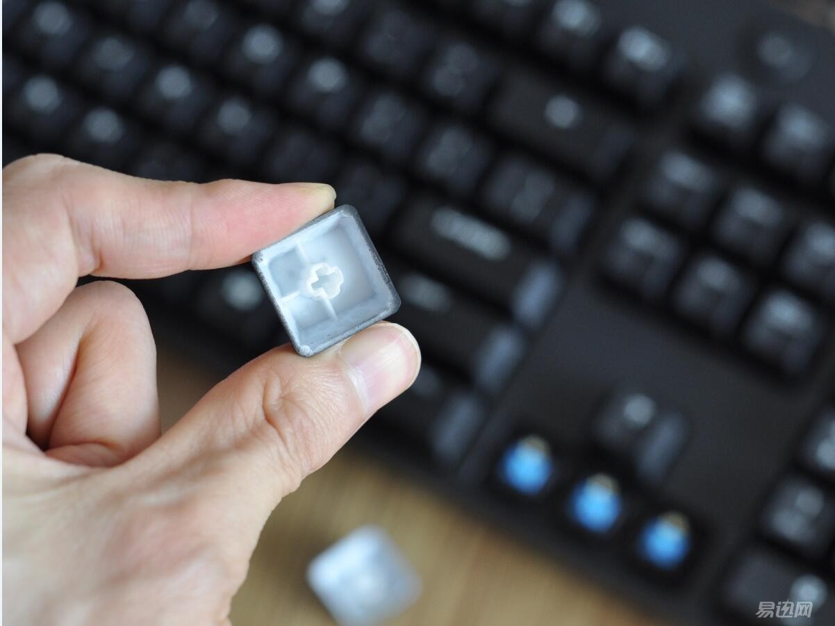 罗技g610青轴和海盗船k68青轴,罗技青轴键盘g610