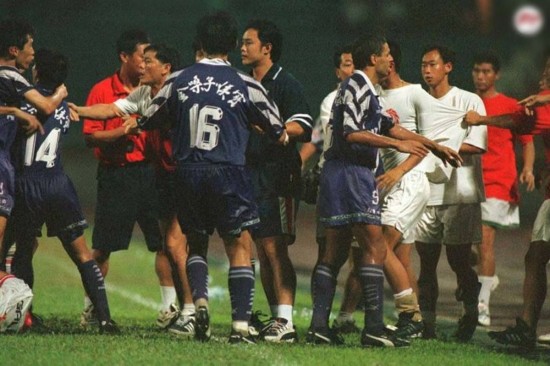 足协杯的那些黑马，武汉业余队淘汰上港，中甲土豪扬言要直通亚冠