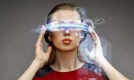 戴上vr设备有什么体验,vr头盔能干什么