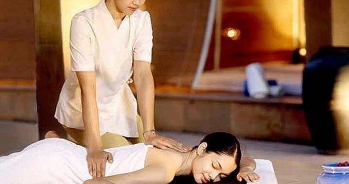 精油的正确使用视频,玫瑰精油的功效与作用及使用方法