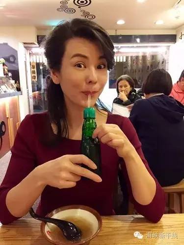 行走两岸看世界,她是来自*疆新**的女主播