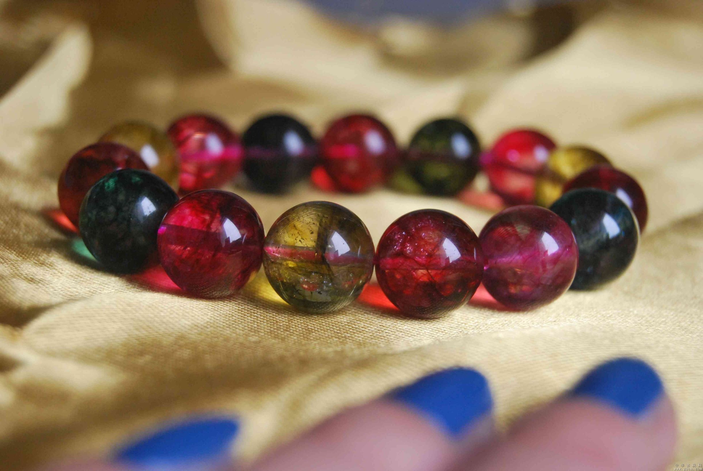 碧玺手链的功效作用,碧玺手镯的价值