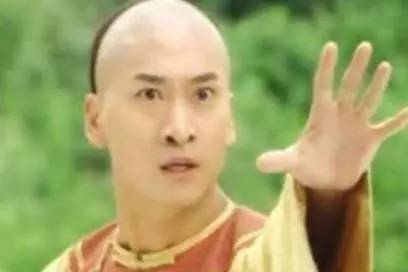 小编写完这条微信就请假去英国了,老板,这是我离英国最近的时刻