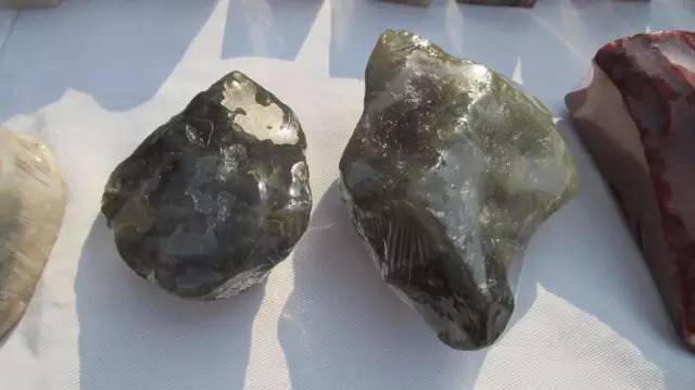 鍗氶泤鐭宠僵,鍗氶泤杞╁灞辩煶