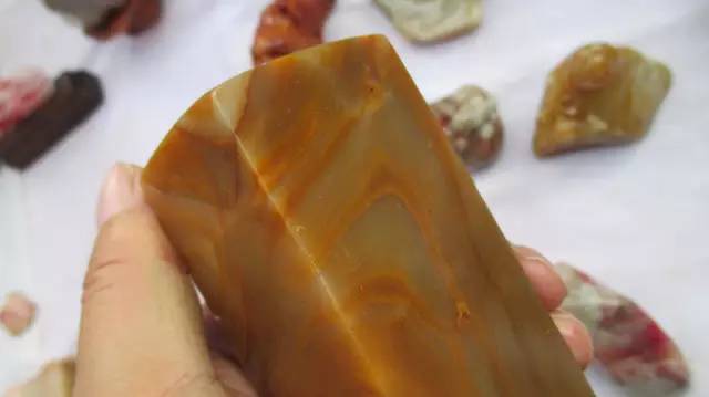 鍗氶泤鐭宠僵,鍗氶泤杞╁灞辩煶