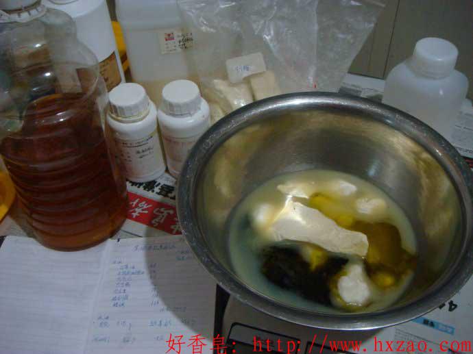 手工制作的羊奶皂美白效果怎么样,如何做羊奶蚕丝皂