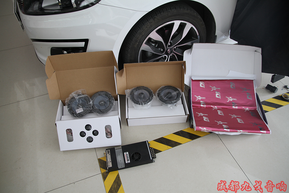 起亚K5音响改装试听,起亚k5音响喇叭改装