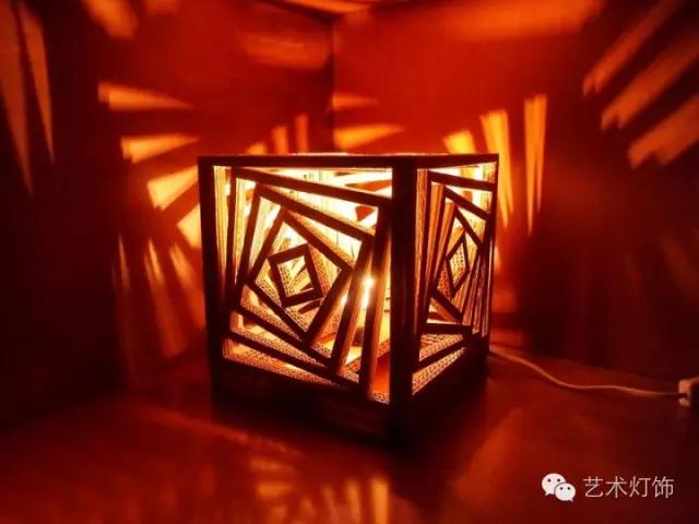 瓦楞纸灯饰手工教程,瓦楞纸灯饰包装