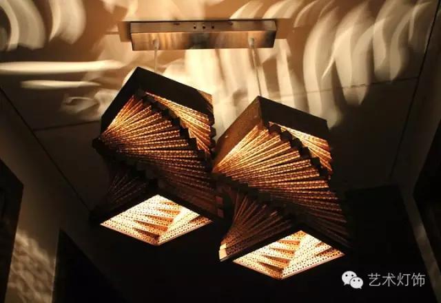 瓦楞纸灯饰手工教程,瓦楞纸灯饰包装