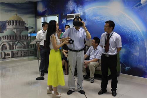 vr体验课堂进校园,vr走进课堂需要什么硬件