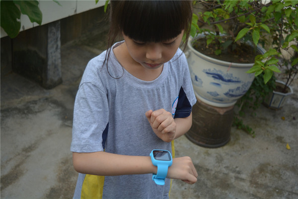 巴迪龙和360儿童手表的区别,360巴迪龙手表