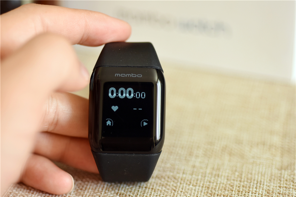 乐心手表乐享版,百元血压监测智能手表测评