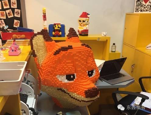 他花了3天3夜用乐高拼出了1.8米的狐狸尼克，然后就悲剧了