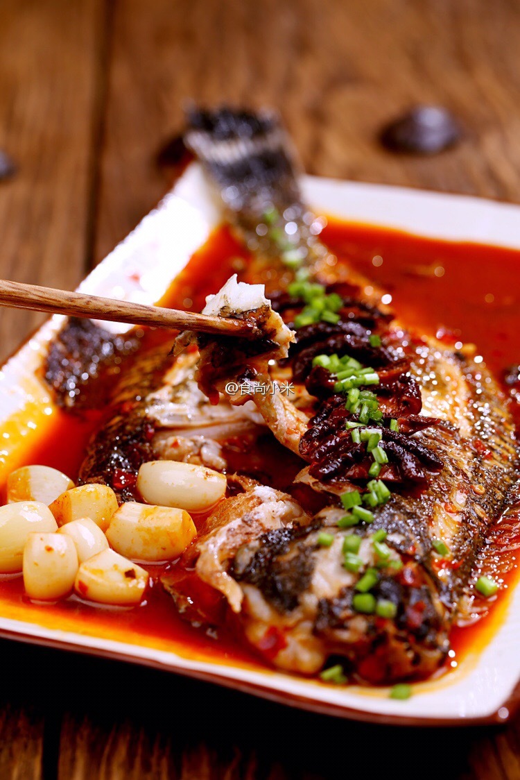 红烧豆豉鱼香菇做法,红烧蘑菇鱼的家常做法