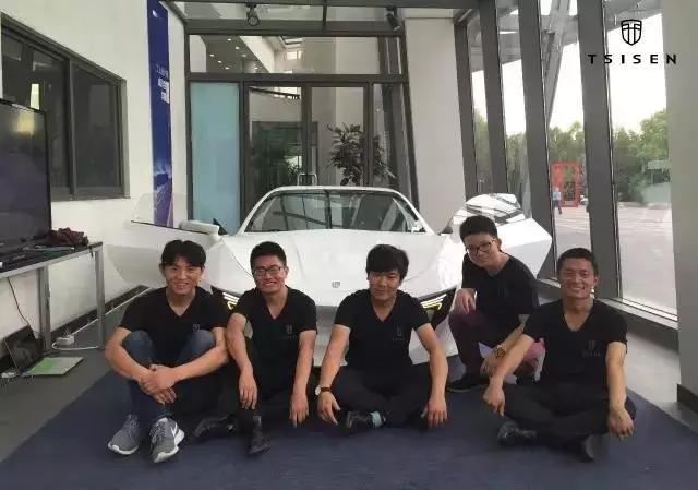 5名本科生,58天每天只睡6小时,造1辆电动超跑,惊艳全国!