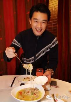 花10万订做西装，收入一半买雪茄！有一种霸道总裁叫做王耀庆