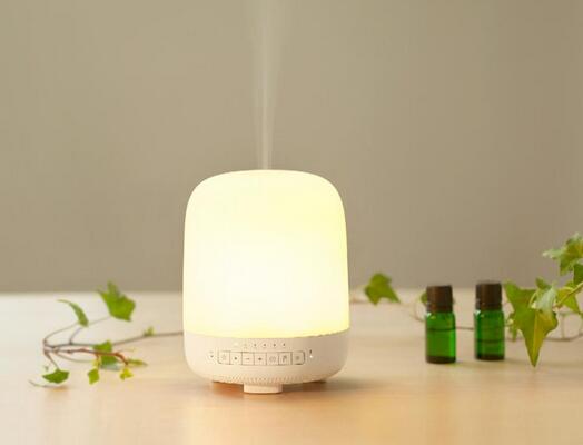 精油的正确使用视频,玫瑰精油的功效与作用及使用方法