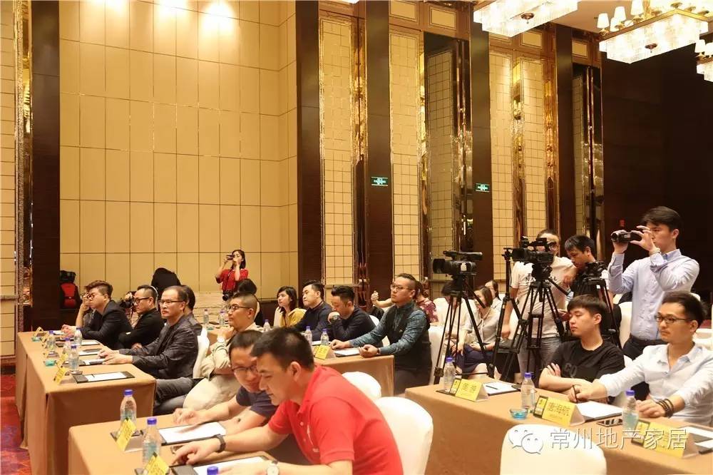 视频：犀利导师团VS84后小鲜肉谁是你的菜？