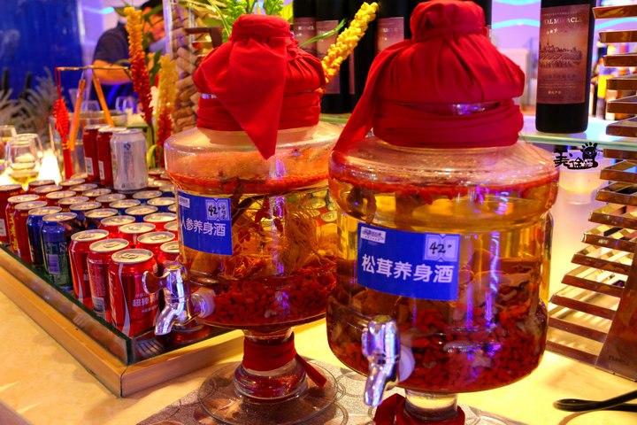 看花样男子去哪里看,深海八百米海鲜自助