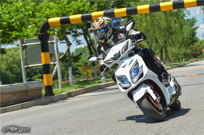 光阳racingking180评测,光阳racingx150abs测试