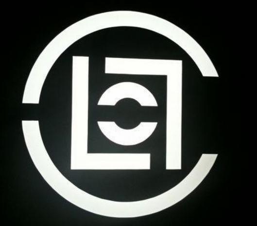 郑恺王嘉尔潮牌,余文乐开的潮牌店