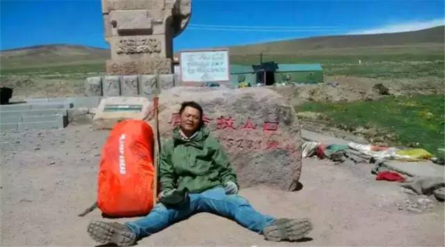 一个人一只猫骑行,一个人一猫一狗的生活