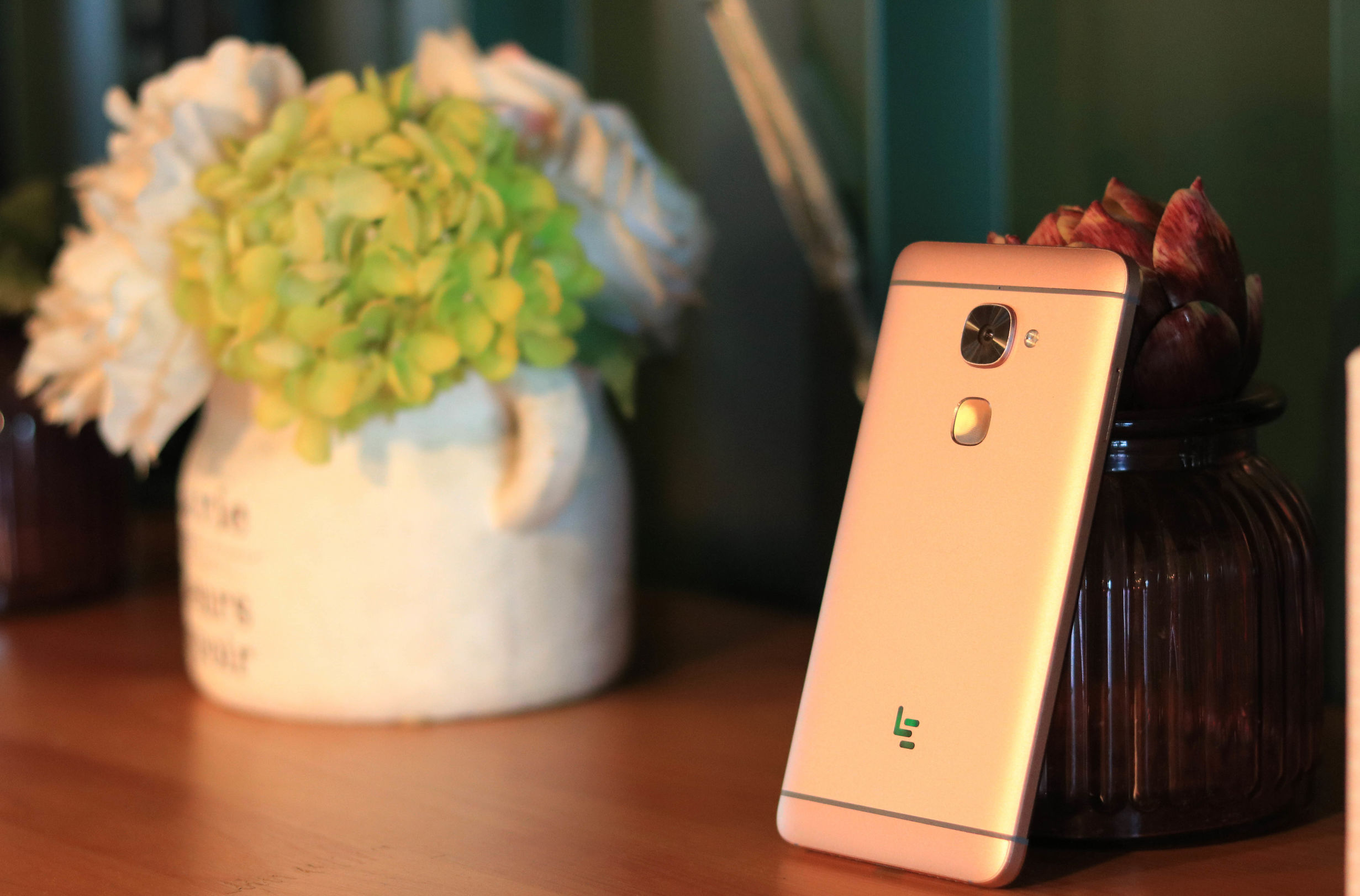 乐2与乐2pro有什么区别,乐2pro发布价